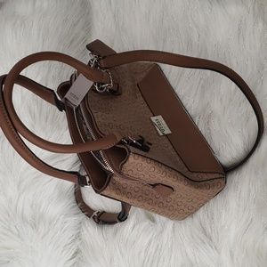 Brand new Guess purse